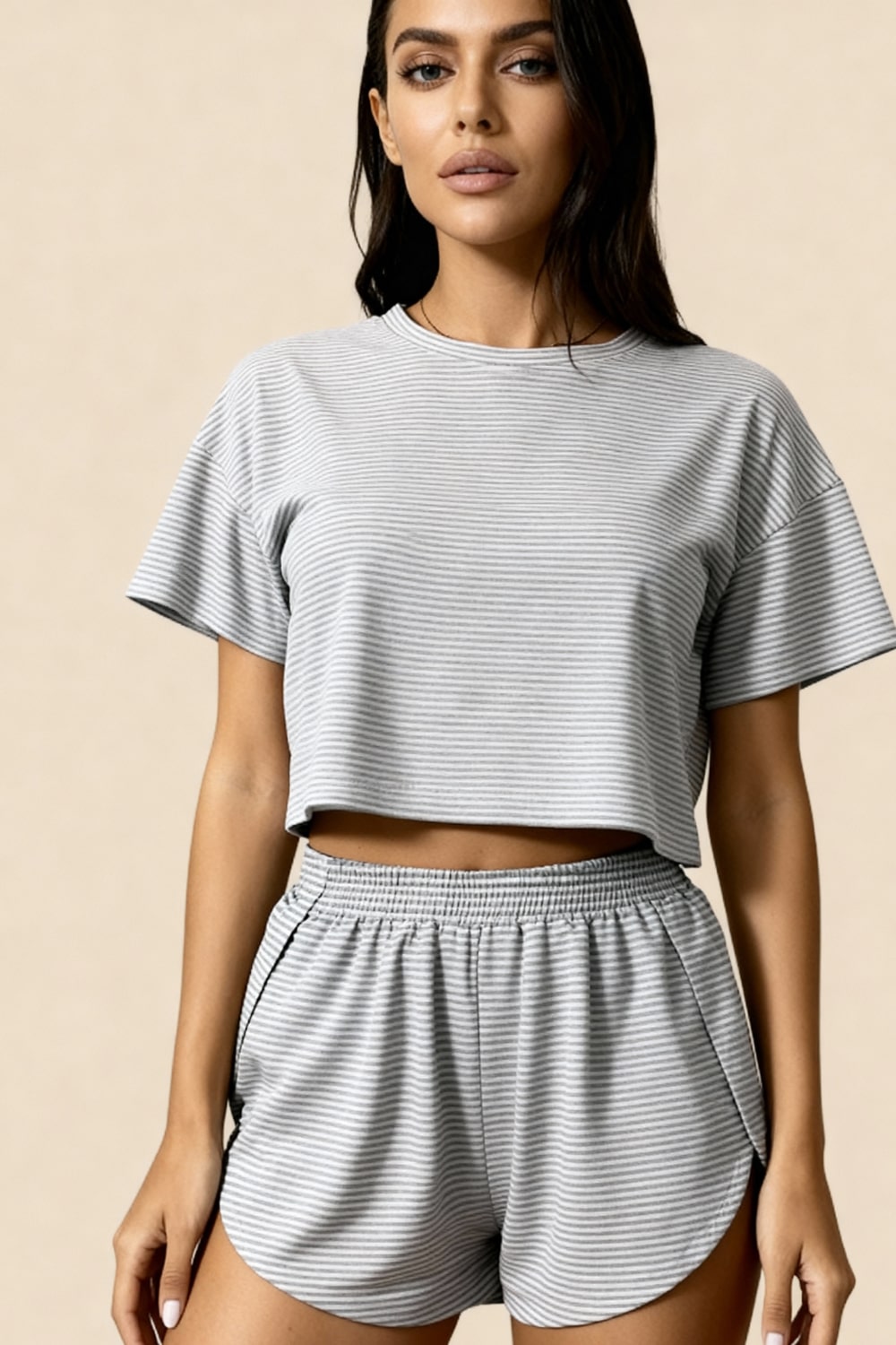 Zestaw szortów z rozcięciami i crop top Carmen